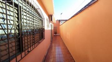 Alugar Casas / Padrão em Ribeirão Preto R$ 1.750,00 - Foto 14