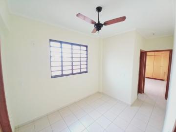 Alugar Apartamentos / Padrão em Ribeirão Preto R$ 850,00 - Foto 2