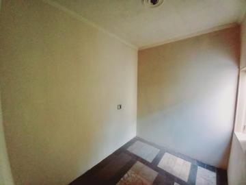 Alugar Casas / Padrão em Ribeirão Preto R$ 900,00 - Foto 3