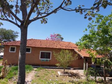 Casas / Chácara / Rancho em Cajuru , Comprar por R$1.500.000,00