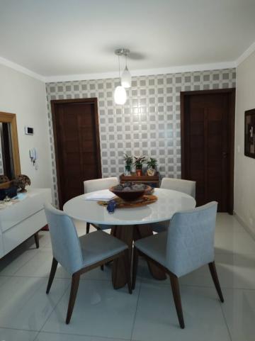 Alugar Apartamentos / Padrão em Ribeirão Preto R$ 1.500,00 - Foto 1