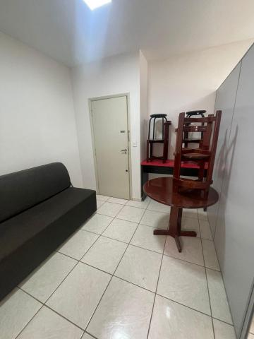 Alugar Apartamentos / Padrão em Ribeirão Preto R$ 500,00 - Foto 2