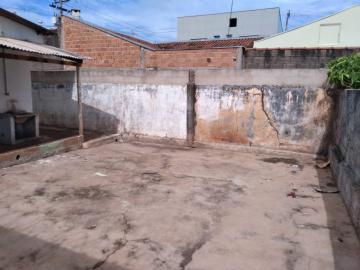 Alugar Casas / Padrão em Ribeirão Preto R$ 750,00 - Foto 15