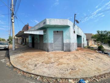 Alugar Casas / Padrão em Ribeirão Preto R$ 650,00 - Foto 2