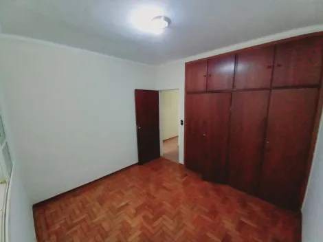 Alugar Casas / Padrão em Ribeirão Preto R$ 2.300,00 - Foto 3