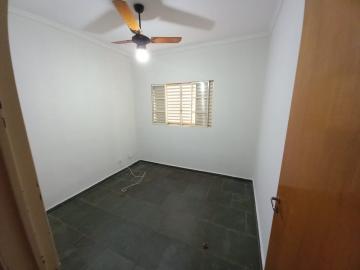 Alugar Casas / Padrão em Ribeirão Preto R$ 2.300,00 - Foto 3