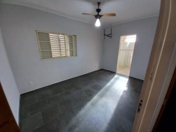 Alugar Casas / Padrão em Ribeirão Preto R$ 2.300,00 - Foto 2