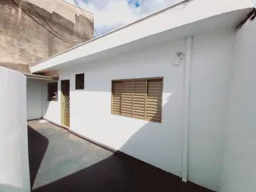 Alugar Casas / Padrão em Ribeirão Preto R$ 700,00 - Foto 3