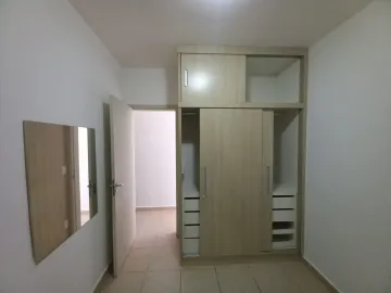 Alugar Apartamentos / Padrão em Ribeirão Preto R$ 1.000,00 - Foto 3