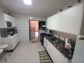 Alugar Apartamentos / Padrão em Ribeirão Preto R$ 1.600,00 - Foto 3