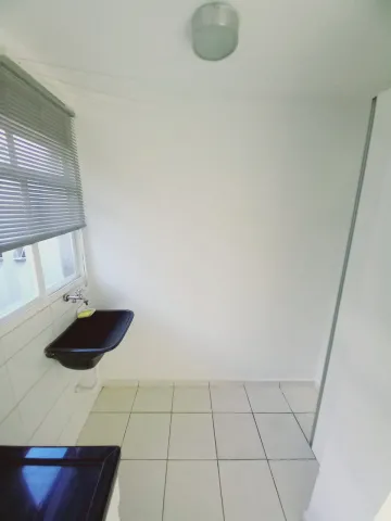 Alugar Apartamentos / Padrão em Ribeirão Preto R$ 750,00 - Foto 5