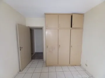 Alugar Casas / Padrão em Ribeirão Preto R$ 1.000,00 - Foto 4