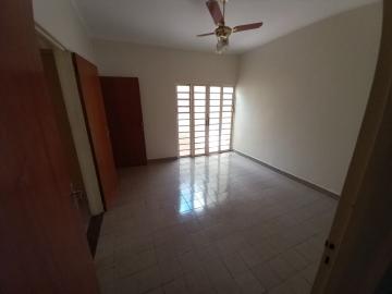 Alugar Casas / Padrão em Ribeirão Preto R$ 1.600,00 - Foto 2