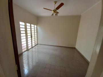 Alugar Casas / Padrão em Ribeirão Preto R$ 1.600,00 - Foto 1