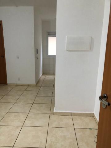 Alugar Apartamentos / Padrão em Ribeirão Preto R$ 1.200,00 - Foto 3