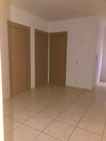 Alugar Apartamentos / Padrão em Ribeirão Preto R$ 1.200,00 - Foto 1