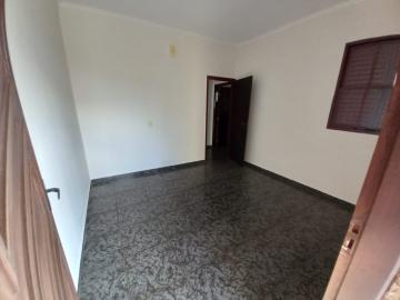 Alugar Casas / Padrão em Ribeirão Preto R$ 2.200,00 - Foto 9