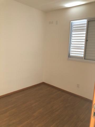 Alugar Apartamentos / Padrão em Bonfim Paulista R$ 1.100,00 - Foto 3