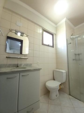 Alugar Apartamentos / Padrão em Ribeirão Preto R$ 900,00 - Foto 3