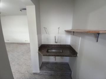 Alugar Comercial / Salão/Galpão/Armazém em Ribeirão Preto R$ 800,00 - Foto 3