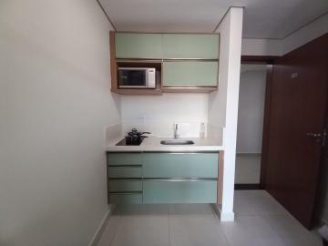 Alugar Apartamento / Padrão em Ribeirão Preto R$ 1.600,00 - Foto 5
