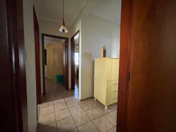 Alugar Casas / Padrão em Ribeirão Preto R$ 2.200,00 - Foto 3