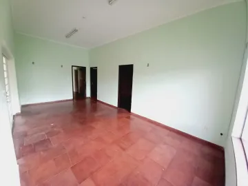 Alugar Casas / Padrão em Ribeirão Preto R$ 3.000,00 - Foto 1