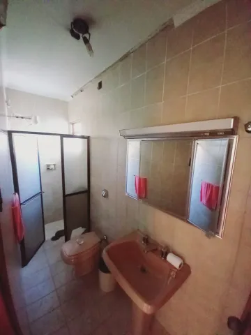 Alugar Casas / Padrão em Ribeirão Preto R$ 1.700,00 - Foto 1