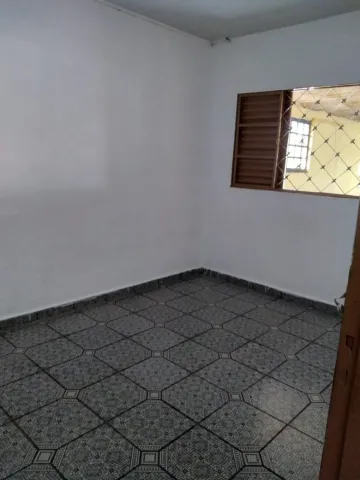Alugar Casas / Padrão em Ribeirão Preto R$ 900,00 - Foto 7