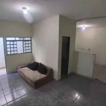 Alugar Casas / Padrão em Ribeirão Preto R$ 900,00 - Foto 4