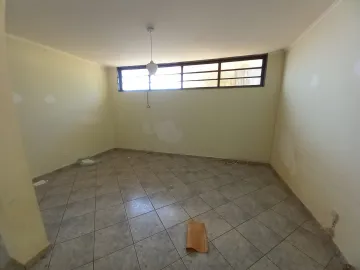 Alugar Casas / Padrão em Ribeirão Preto R$ 2.700,00 - Foto 4
