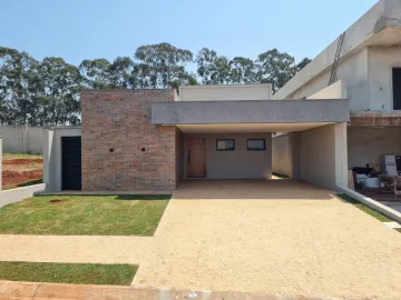 Casas / Condomínio em Cravinhos , Comprar por R$820.000,00