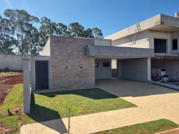 Comprar Casas / Condomínio em Cravinhos R$ 820.000,00 - Foto 2