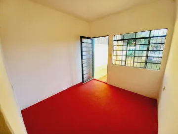 Alugar Casas / Padrão em Ribeirão Preto R$ 800,00 - Foto 1