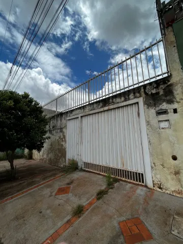 Comprar Casas / Padrão em Ribeirão Preto R$ 400.000,00 - Foto 1