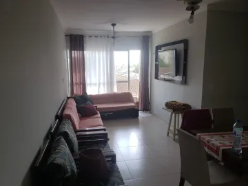 Apartamentos / Padrão em Guarujá 