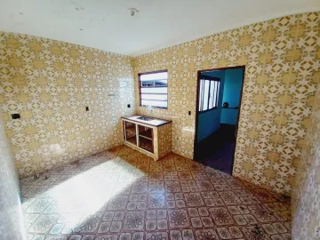 Alugar Casas / Padrão em Ribeirão Preto R$ 750,00 - Foto 3