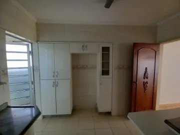 Alugar Apartamentos / Padrão em Ribeirão Preto R$ 1.800,00 - Foto 5