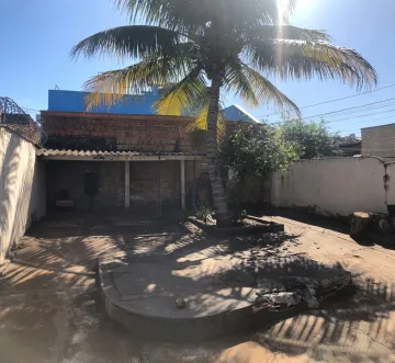 Casas / Padrão em Ribeirão Preto Alugar por R$1.620,00