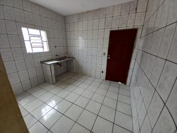Alugar Casas / Padrão em Ribeirão Preto R$ 850,00 - Foto 5