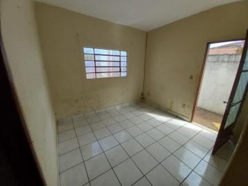 Alugar Casas / Padrão em Ribeirão Preto R$ 850,00 - Foto 1