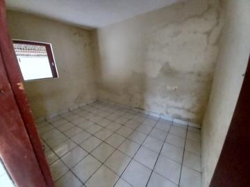 Alugar Casas / Padrão em Ribeirão Preto R$ 900,00 - Foto 3