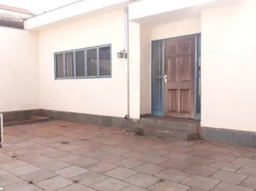 Alugar Casas / Padrão em Ribeirão Preto R$ 2.800,00 - Foto 1