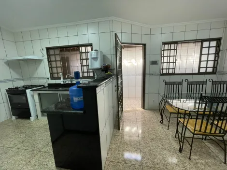 Comprar Casas / Padrão em Ribeirão Preto R$ 695.000,00 - Foto 4