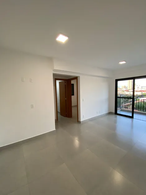 Alugar Apartamentos / Padrão em Ribeirão Preto R$ 1.700,00 - Foto 2