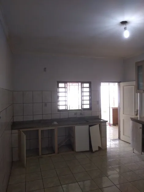 Comprar Casas / Padrão em Ribeirão Preto R$ 175.000,00 - Foto 3