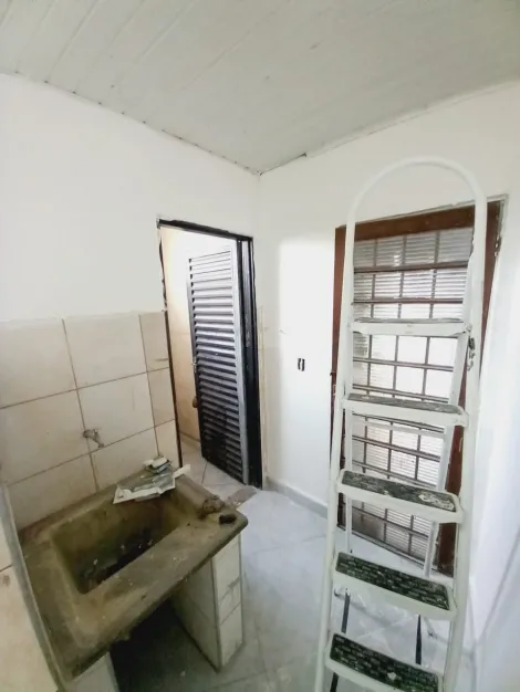 Alugar Casas / Padrão em Ribeirão Preto R$ 980,00 - Foto 11