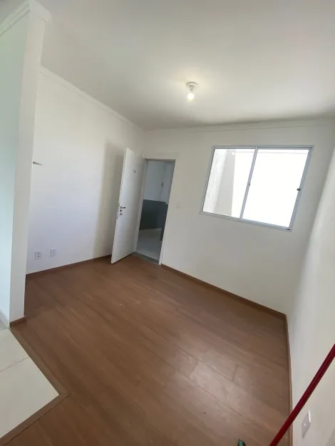 Apartamentos / Padrão em Bonfim Paulista Alugar por R$1.300,00