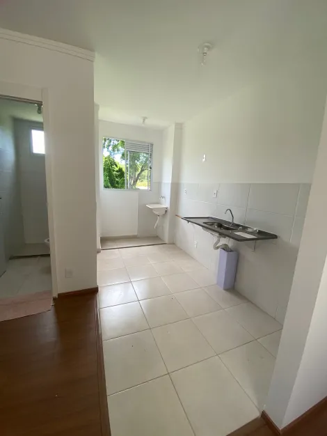 Alugar Apartamentos / Padrão em Bonfim Paulista R$ 1.300,00 - Foto 3