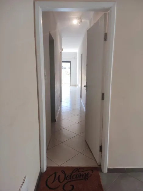 Apartamentos / Padrão em Ribeirão Preto 